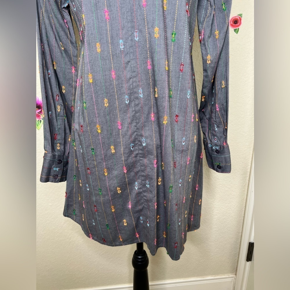 Ivy Jane Textured Asymmetrical Button Front Tunic Top - Picture 12 of 14